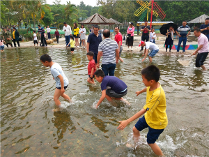 親子互動游戲——摸魚兒